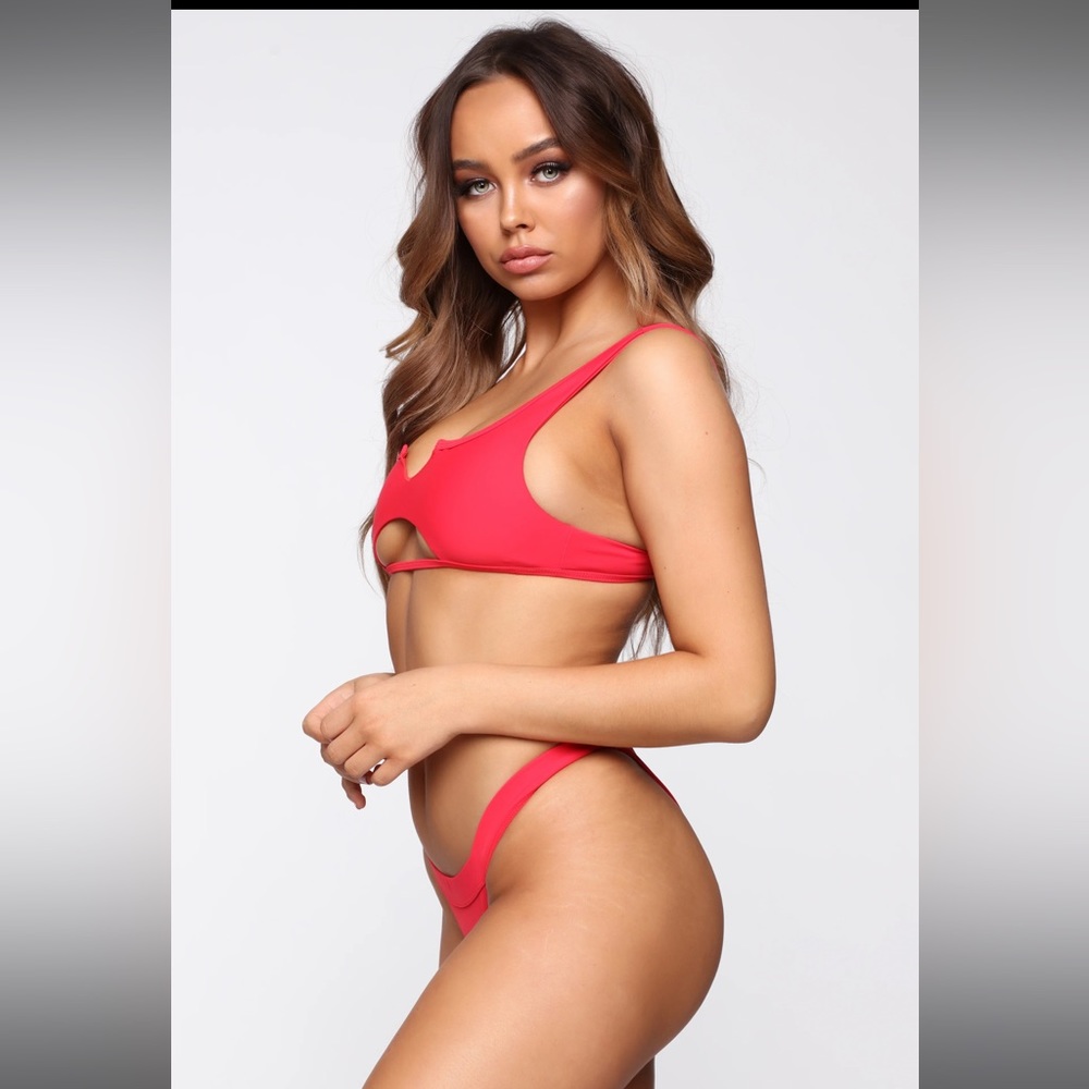 2 piece swimsuit-red Size: XS